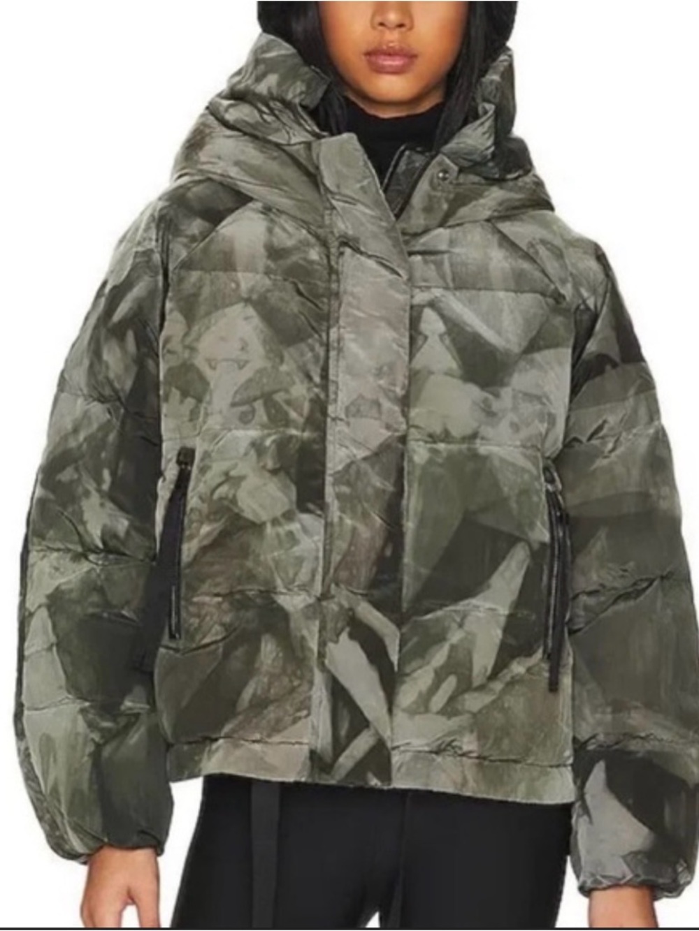 Holden Olive Green Camouflage Puffer Jacket. Never worn   Brand new!